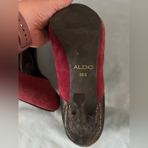 Suede Stilettos - Burgundy Suede & Metallic - US 8.5 / EUR 39 - Picture 4 of 4